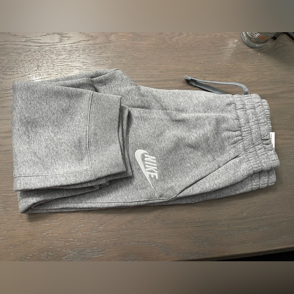 Youth Size Large Nike Slim fit kids Sweatpants